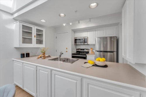 1939 12Th Avenue W, Vancouver, BC 