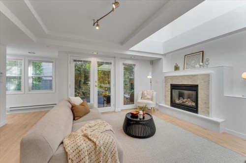 1939 12Th Avenue W, Vancouver, BC 