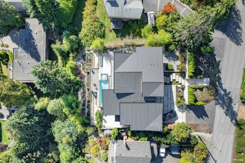 535 Craigmohr Drive, West Vancouver, BC 