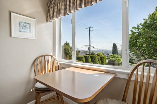 657 Keith Road E, North Vancouver, BC 