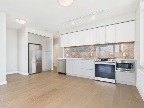 1301-8761 University Crescent, Burnaby, BC 