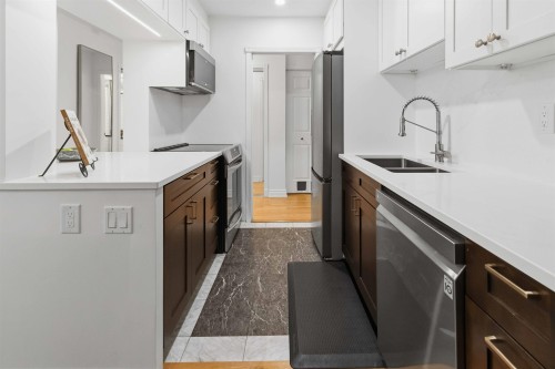 208-1422 3Rd Avenue E, Vancouver, BC 