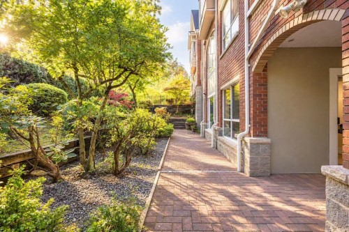 414-5262 Oakmount Crescent, Burnaby, BC 