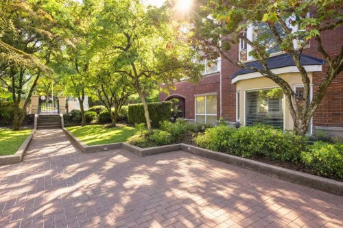 414-5262 Oakmount Crescent, Burnaby, BC 