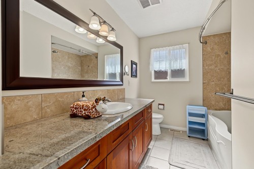 1090 35Th Avenue E, Vancouver, BC 