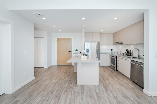 416-6438 Byrnepark Drive, Burnaby, BC 