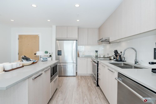 416-6438 Byrnepark Drive, Burnaby, BC 