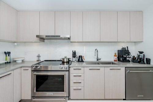 416-6438 Byrnepark Drive, Burnaby, BC 
