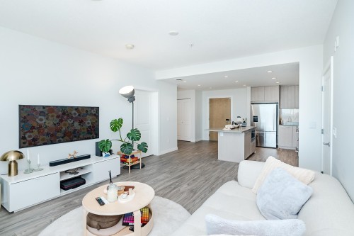 416-6438 Byrnepark Drive, Burnaby, BC 