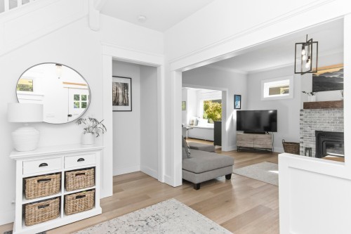 38054 Fifth Avenue, Squamish, BC 