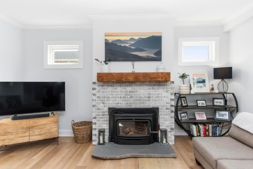 38054 Fifth Avenue, Squamish, BC 
