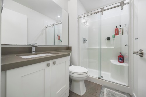 209-3399 Noel Drive, Burnaby, BC 