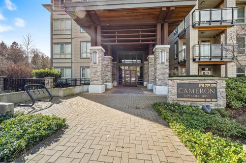 209-3399 Noel Drive, Burnaby, BC 