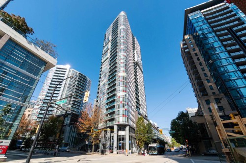 3301-233 Robson Street  Vancouver, BC V6B 0E8