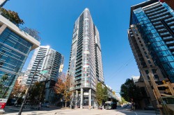 3301-233 Robson Street Vancouver, BC V6B 0E8