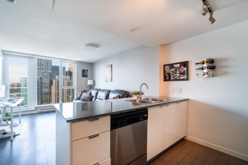 3301-233 Robson Street, Vancouver, BC 