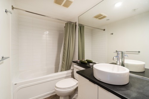 3301-233 Robson Street, Vancouver, BC 