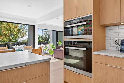 1880 Bellevue Avenue, West Vancouver, BC 