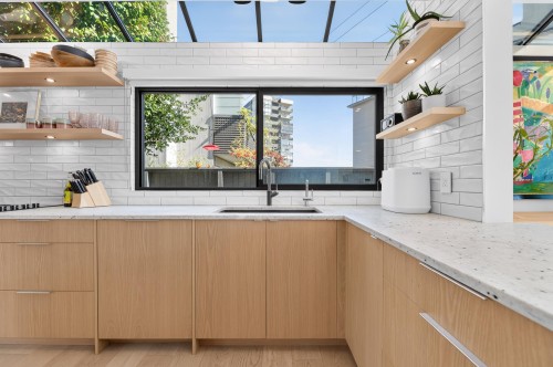 1880 Bellevue Avenue, West Vancouver, BC 