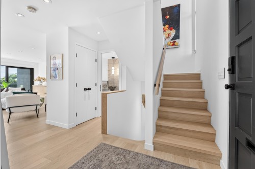 1880 Bellevue Avenue, West Vancouver, BC 
