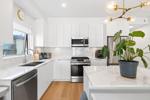 301-2331 Kelly Avenue, Port Coquitlam, BC 