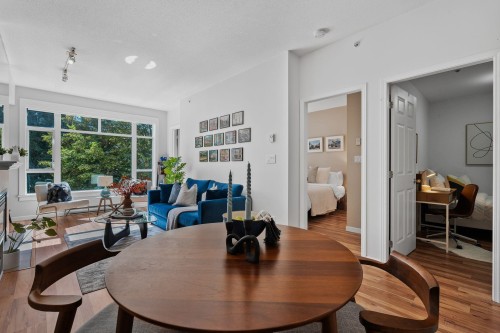 307-3600 Windcrest Drive, North Vancouver, BC 