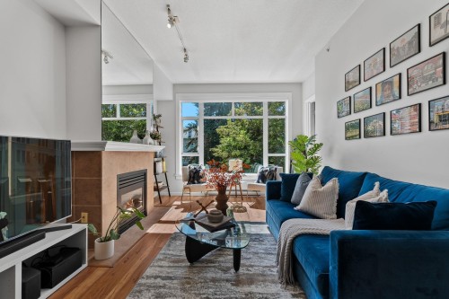 307-3600 Windcrest Drive, North Vancouver, BC 