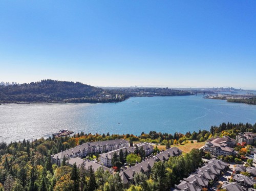 307-3600 Windcrest Drive, North Vancouver, BC 