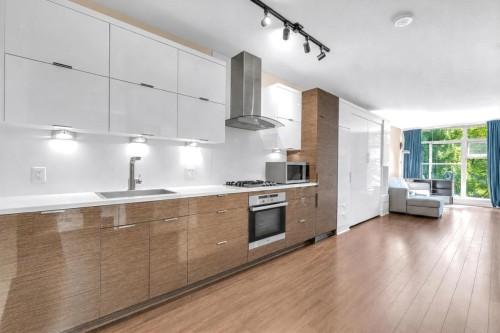 216-1777 7Th Avenue W, Vancouver, BC 