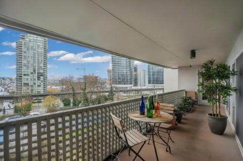 304-4941 Lougheed Highway, Burnaby, BC 