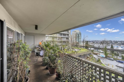 304-4941 Lougheed Highway, Burnaby, BC 