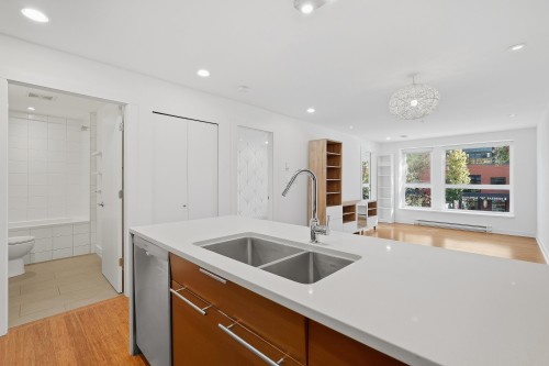 203-2481 Waterloo Street, Vancouver, BC 