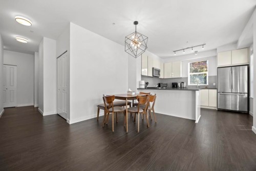 216-607 Cottonwood Avenue, Coquitlam, BC 
