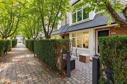 3822 Welwyn Street Vancouver, BC V5N 3Y9