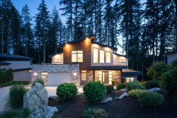 1510 Crystal Creek Drive  Anmore, BC V3H 0A3