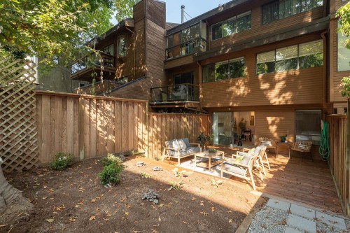 207-2410 Cornwall Avenue, Vancouver, BC 