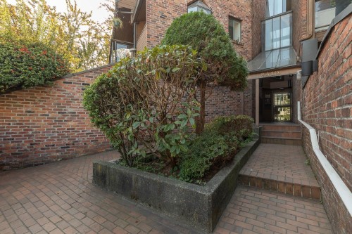 207-2410 Cornwall Avenue, Vancouver, BC 