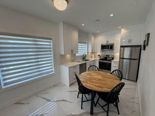 3087 Royal Oak Avenue, Burnaby, BC 