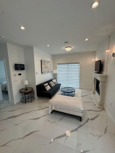3087 Royal Oak Avenue, Burnaby, BC 