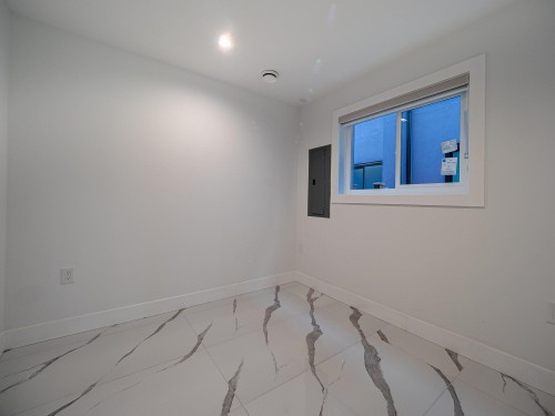 3087 Royal Oak Avenue, Burnaby, BC 