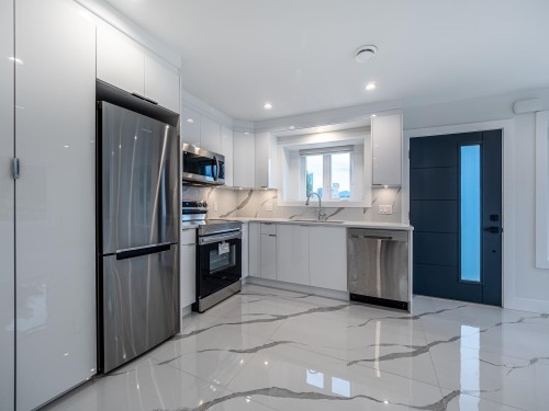 3087 Royal Oak Avenue, Burnaby, BC 