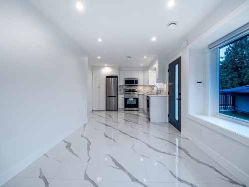 3087 Royal Oak Avenue, Burnaby, BC 