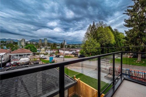 3087 Royal Oak Avenue, Burnaby, BC 