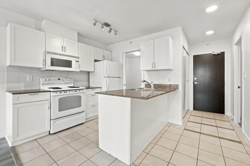 809-933 Hornby Street , Vancouver, BC V6Z 3G4 3