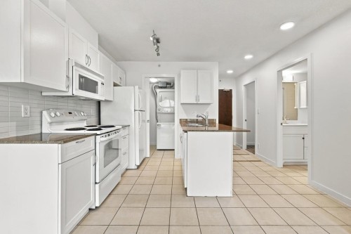 809-933 Hornby Street , Vancouver, BC V6Z 3G4 4