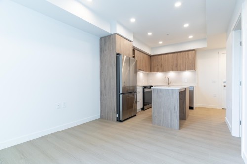 421-82 First Street, New Westminster, BC 
