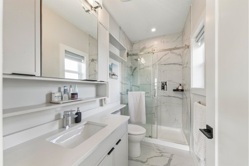 2178 Renfrew Street, Vancouver, BC 