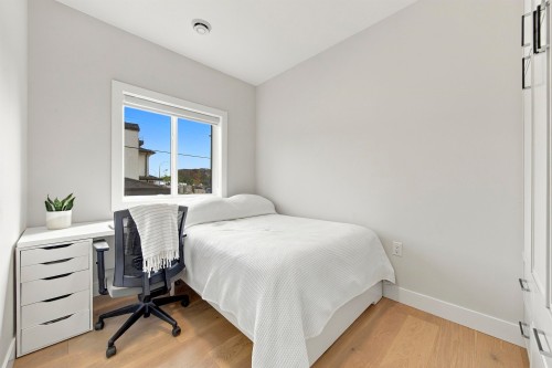2178 Renfrew Street, Vancouver, BC 
