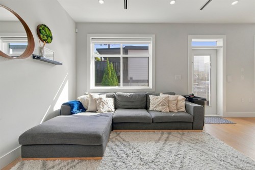 2178 Renfrew Street, Vancouver, BC 