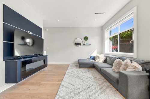 2178 Renfrew Street, Vancouver, BC 